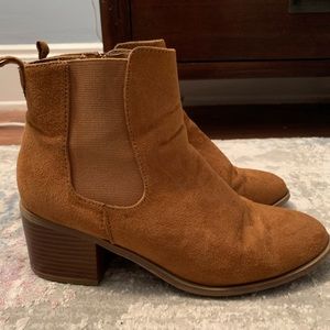Gap Nude Chelsea Bootie